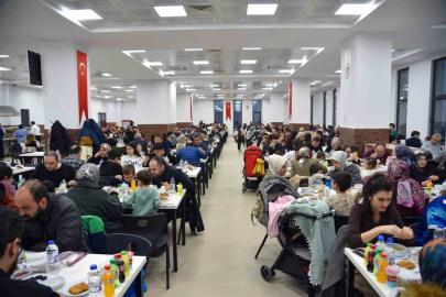 BŞEÜ personeli iftar yemeğinde bir araya geldi