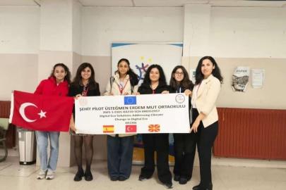 Burhaniyeli öğrenciler İspanya’da Türkiye’yi temsil etti