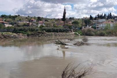 Büyük Menderes yükseldi, tarihi Taşköprü sular altında kayboldu