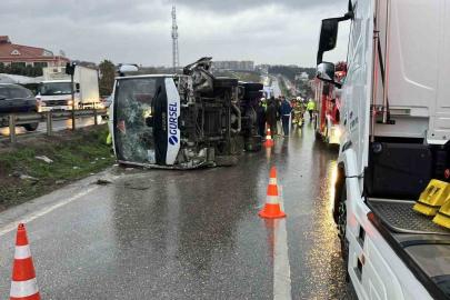 Büyükçekmece’de işçi servisi devrildi: 1 ölü, 9 yaralı