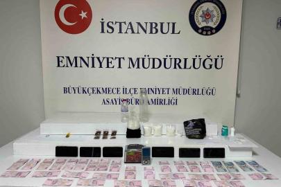 Büyükçekmece’de peçete kutusundan uyuşturucu çıktı