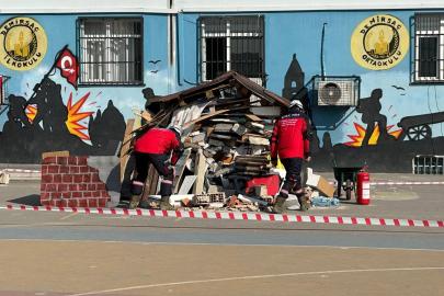 ÇAK-TİM ekiplerinden okullarda kurtarma tatbikatı