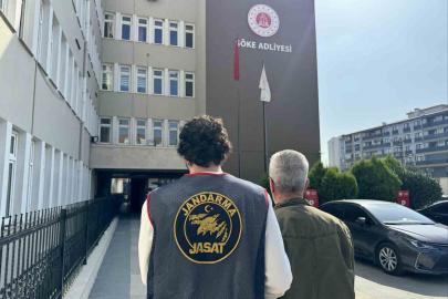 Çeşitli suçlardan aranan şahıslar jandarmadan kaçamadı