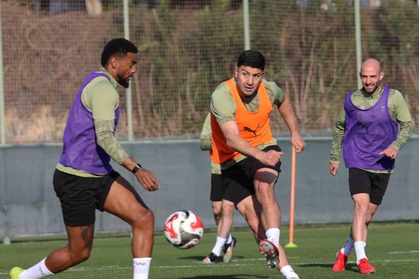 Corendon Alanyaspor, Göztepe maçı hazırlıkları sürdürdü