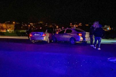 Çorum’da iki otomobil çarpıştı: 6 yaralı