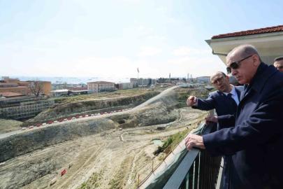 Cumhurbaşkanı Erdoğan, Cerrahpaşa Tıp Fakültesi Hastanesi inşaatında inceleme yaptı
