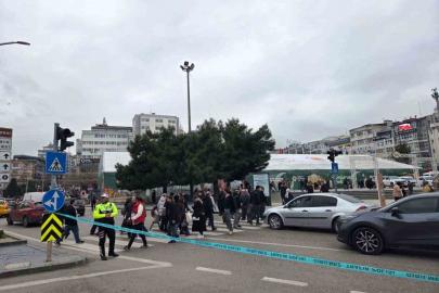 Cumhuriyet Meydanı’nda trafik yoğunluğu