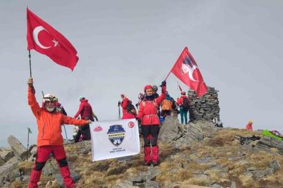 Demircili dağcılar Kaz Dağlarına tırmandı