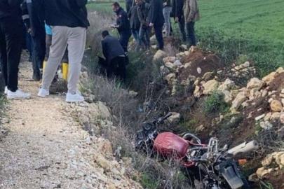 Devrilen motosikletin sürücüsü hayatını kaybetti