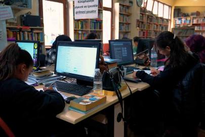 Didim Belediyesi Halk Kütüphanesi gençlerin buluşma merkezi oldu