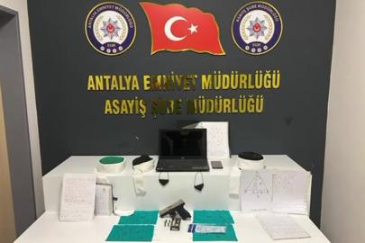 Dini duyguları istismar ederek 2 milyon liralık vurgun yapan 2 şahıs tutuklandı