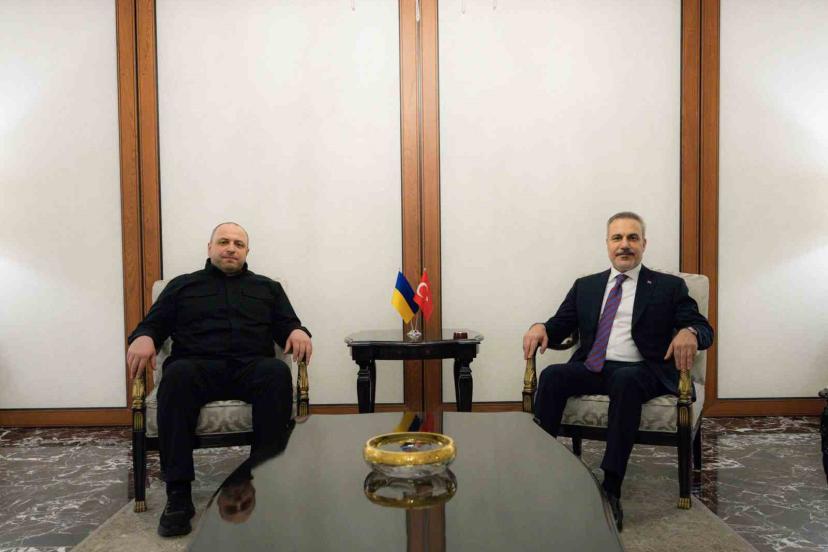 Dışişleri Bakanı Hakan Fidan, Ukrayna Milli Güvenlik ve Savunma Konseyi Sekreteri Rüstem Umerov ile Ankara’da bir araya geldi.