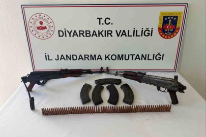Diyarbakır’da jandarma operasyonları: Silah ve aparatları ele geçirildi