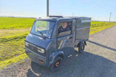 Diyarbakır’da sokak hayvanlarının dostu ‘Dermanbabaya’ anlamlı destek