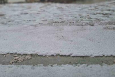 Diyarbakır’ı dolu vurdu, etraf bir anda beyaza büründü