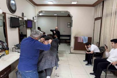 Düzce’de kuaförlerde bayram yoğunluğu başladı