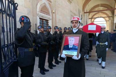 Edirne’de vefat eden emekli astsubay askeri törenle son yolculuğuna uğurlandı