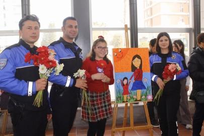 Engelli çocuklardan "Şiddete karşı sevgi" sergisi