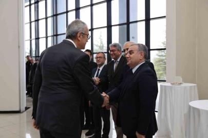 ERÜ’de bayramlaşma töreni düzenlendi