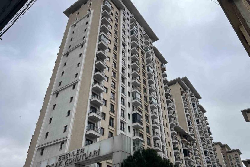 Esenler’de sitedeki silahlı kavgada 19 yaşındaki genç hayatını kaybetti