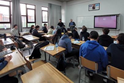 Eskişehir Bilim Olimpiyatları Akademisi’nde eğitim meşalesi yandı