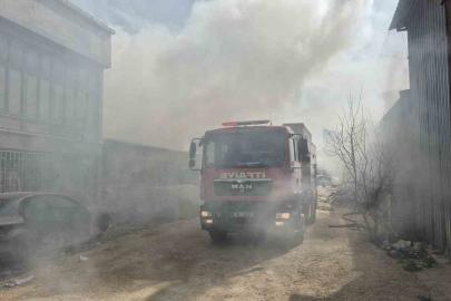 Eskişehir’de mobilya deposunda yangın