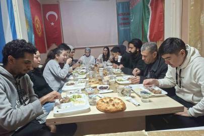 Eskişehir’deki üniversitelerde okuyan Türk Dünyası öğrencileri iftar programında buluştu