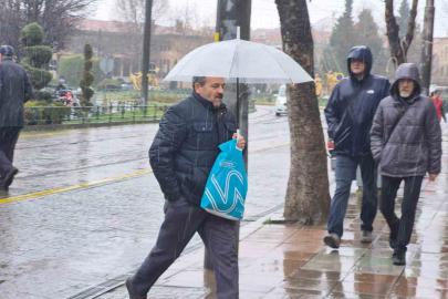 Eskişehir’e beklenen yağmur geldi