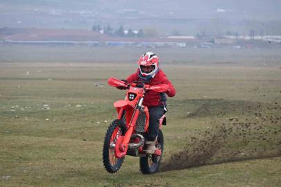 Eskişehirli motosikletçilerin pist talebi