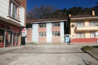 Evinde baygın halde bulunan kadın hastanede hayatını kaybetti