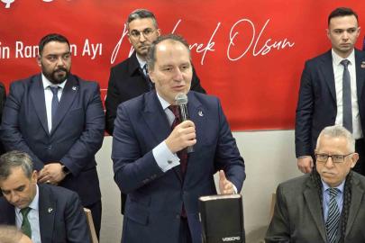 Fatih Erbakan Yozgat’ta vatandaşlarla iftar sofrasında buluştu