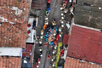 Fatih’te enkaz altında kalan 1 kişi daha kurtarıldı