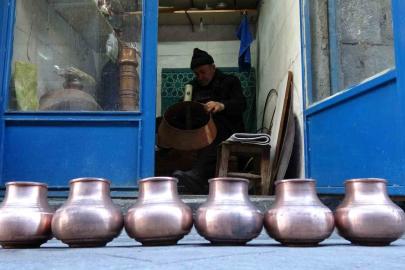 Gaziantep’in en yaşlı bakır ustası