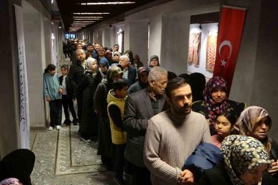 Gaziantep’te ’Mukaddes Emanetler Sergisi’ne yoğun ilgi: Uzun kuyruklar oluştu