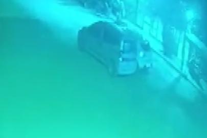 Gaziantep’teki cinayet anı kameraya yansıdı: Araçla yanaşarak ateş etti