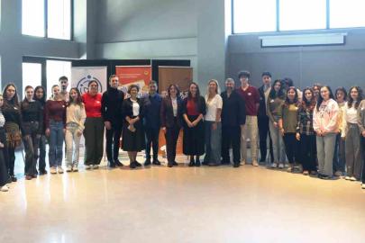 Gençler Nilüfer’de "İfade özgürlüğü" konuşuldu