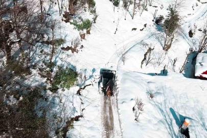 Giresun’un yüksek kesimlerinde karla mücadele sürüyor