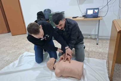 Gördes’te STK’lara yönelik ‘hayat kurtaran’ eğitimler başladı