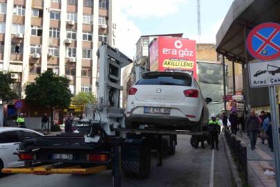 Hatalı park yapan 150 araca ceza yağdı