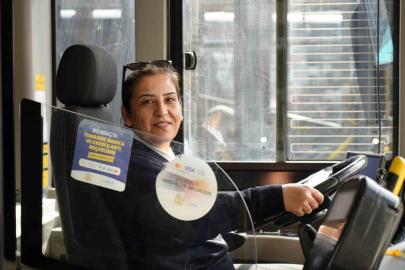 Hayaliydi, başardı: Şehrin ilk kadın otobüs şoförü oldu