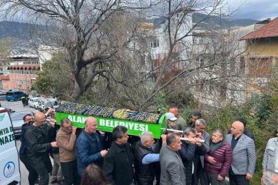 Hayatını kaybeden gazeteci Fazıl Tunç son yolculuğuna uğurlandı