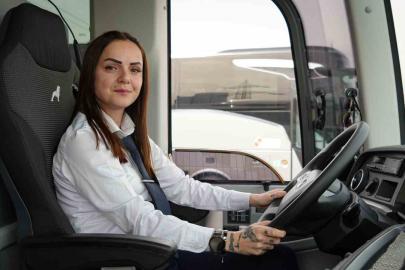 Hostesken otobüs kaptanı olan Serenay Göç: "Kadınlarımız her alanda olmalı"