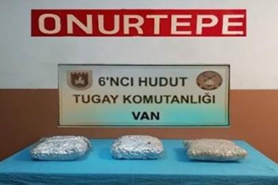 Hudutta uyuşturucu kaçakçılarına Mehmetçik engeli: 4 kilo uyuşturucu ele geçirildi