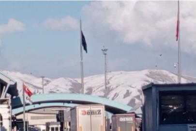 İran sınırındaki Esendere Sınır Kapısı’nda geçişlere kısıtlama getirildi