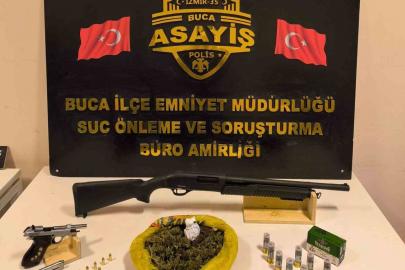 İzmir’de aranan şahıs silah ve uyuşturucuyla yakalandı