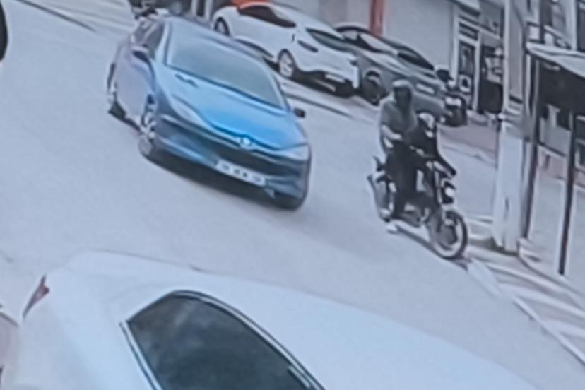 İzmir’deki silahlı kuyumcu soygunu kamerada