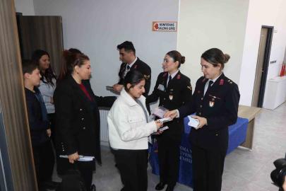 Jandarma ve Sahil Güvenlik Akademisi’nden öğrencilere kariyer tanıtımı