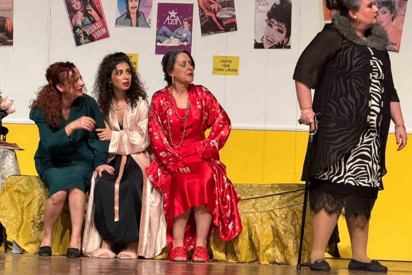 ‘Kadıncıklar’ oyunu büyük ilgi gördü