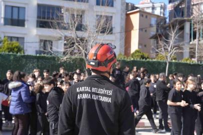 Kartal Belediyesi’nden okullarda afet bilinci eğitimi