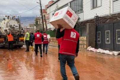 Kasrik selle sarsıldı, Kızılay yaraları sarmak için çalışma başlattı